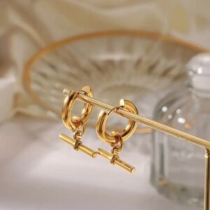Chic T-Bar Hoop Earrings PVD 18K Gold waterproof earrings new